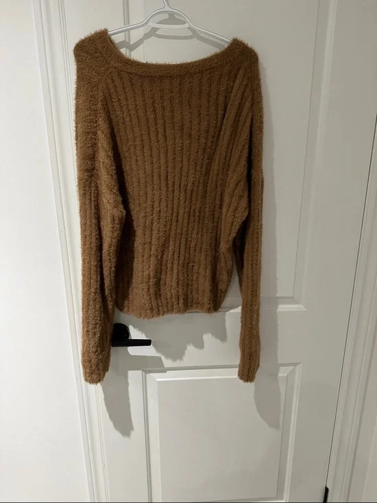 Aritzia Babaton Ulmann Sweater - Picture 6 of 7
